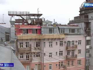 Знаменитый дом Моссельпрома избавят от пристроенной втихаря мансарды
