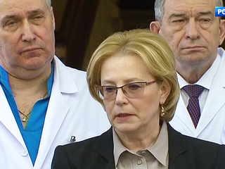 Столичные врачи оказывают помощь девяти пострадавшим после катастрофы в Шереметьеве