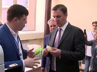 Министр сельского хозяйства Дмитрий Патрушев проводит совещание в Железноводске