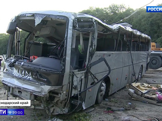 Автобусные туры без выходных: названа причина смертельной аварии на Волчьих Воротах