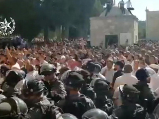 На Храмовой горе полиция вмешалась в конфликт между мусульманами и иудеями