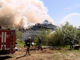 В Нижегородской области сгорел трехпалубный теплоход 