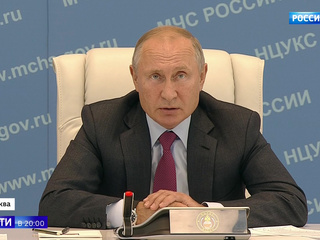 Путин поговорил с губернаторами подтопленных регионов и раскритиковал власть за черствость