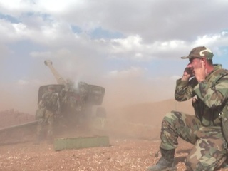 Сирийские военные провели артиллерийские учения