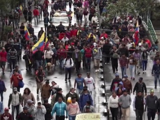 Правительство Эквадора из-за массовых протестов покинуло столицу