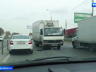 На Дмитровском шоссе грузовик вылетел на встречку