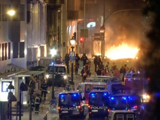 Барселона в огне: десятки раненых, толпа радикалов непредсказуема