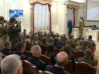 Виктор Золотов провел церемонию закрытия учений 