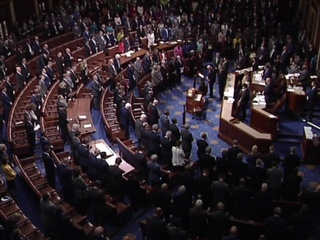 Палата представителей США впервые проголосует по импичменту Трампу