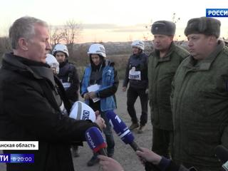 Разведение сил: каски у представителей ОБСЕ в Донбассе все равно наготове