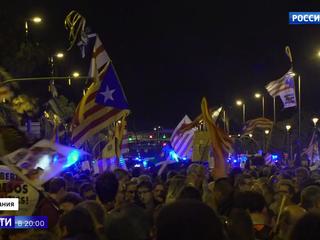Подлили масла в огонь: власти Испании выдали ордера на арест еще троих политиков Каталонии