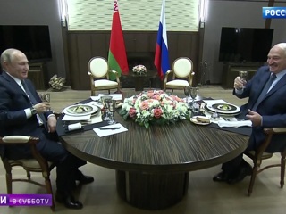 Путин и Лукашенко продолжили переговоры за предновогодним обедом