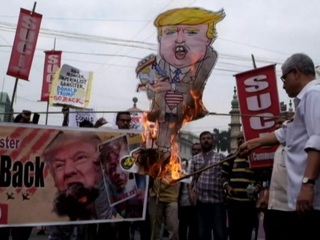 Визит Трампа в Индию вызвал акцию протеста в Нью-Дели