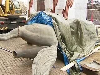 Оригинал памятника Жукову отправили на реставрацию