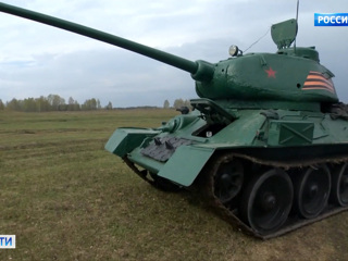 Подарок ветерану: Габдрауф Гареев вспомнил боевой путь, управляя современным танком Т-72