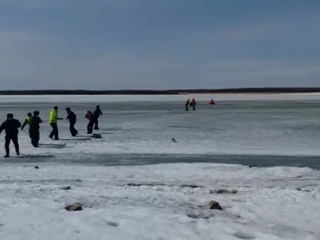 Хабаровский пенсионер провалился под лед на реке Амур