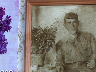 В Орле в жилом доме создали стену славы в память о воевавших на Второй мировой