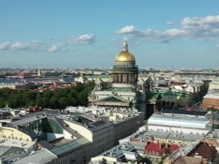 Санкт-Петербург отмечает День города