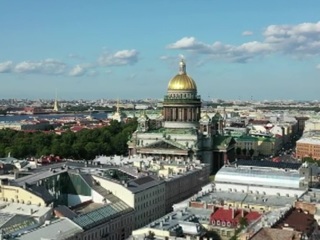 В Петербурге открыли церкви для верующих