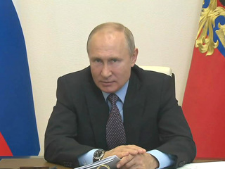 Ситуация локализована: Владимиру Путину доложили о ситуации с разливом топлива в Норильске