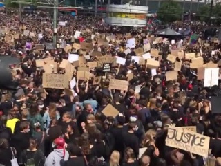 Акции протеста против расизма и полицейского произвола проходят по всей Европе