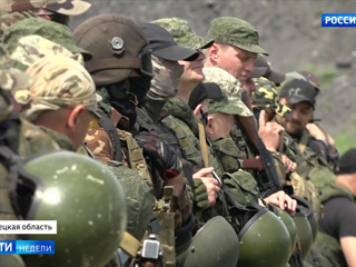 Донбасс воюет на двух фронтах