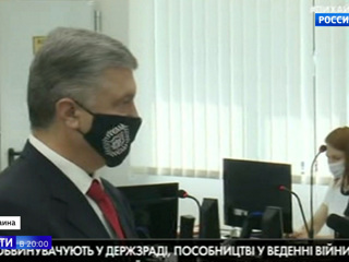 Прямо не отвечал, но обвинил в потере Крыма: Порошенко допросили по делу Януковича
