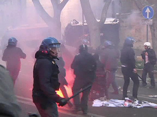 Париж и Рим протестуют против мер жесткой экономии