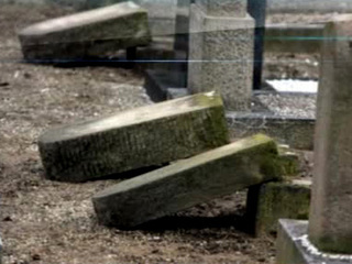 Во Франции разорено еврейское кладбище
