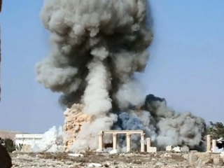 Боевики ИГ взорвали три самых красивых башни Пальмиры